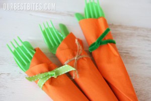 Carrot-Napkin-Bundles-with-Ties